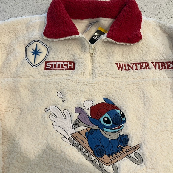 Stitch Winter Vibes Fleece Pullover XL - Picture 4 of 4
